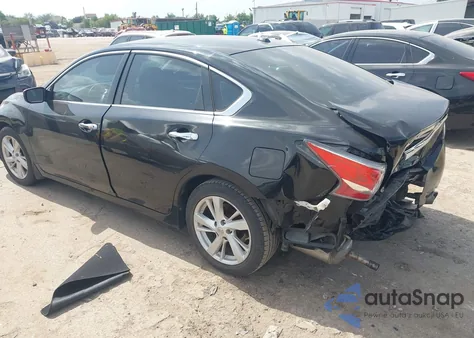 2015 Nissan Altima 2.5 S z USA, uszkodzony, nr VIN 1N4AL3AP1FN364891